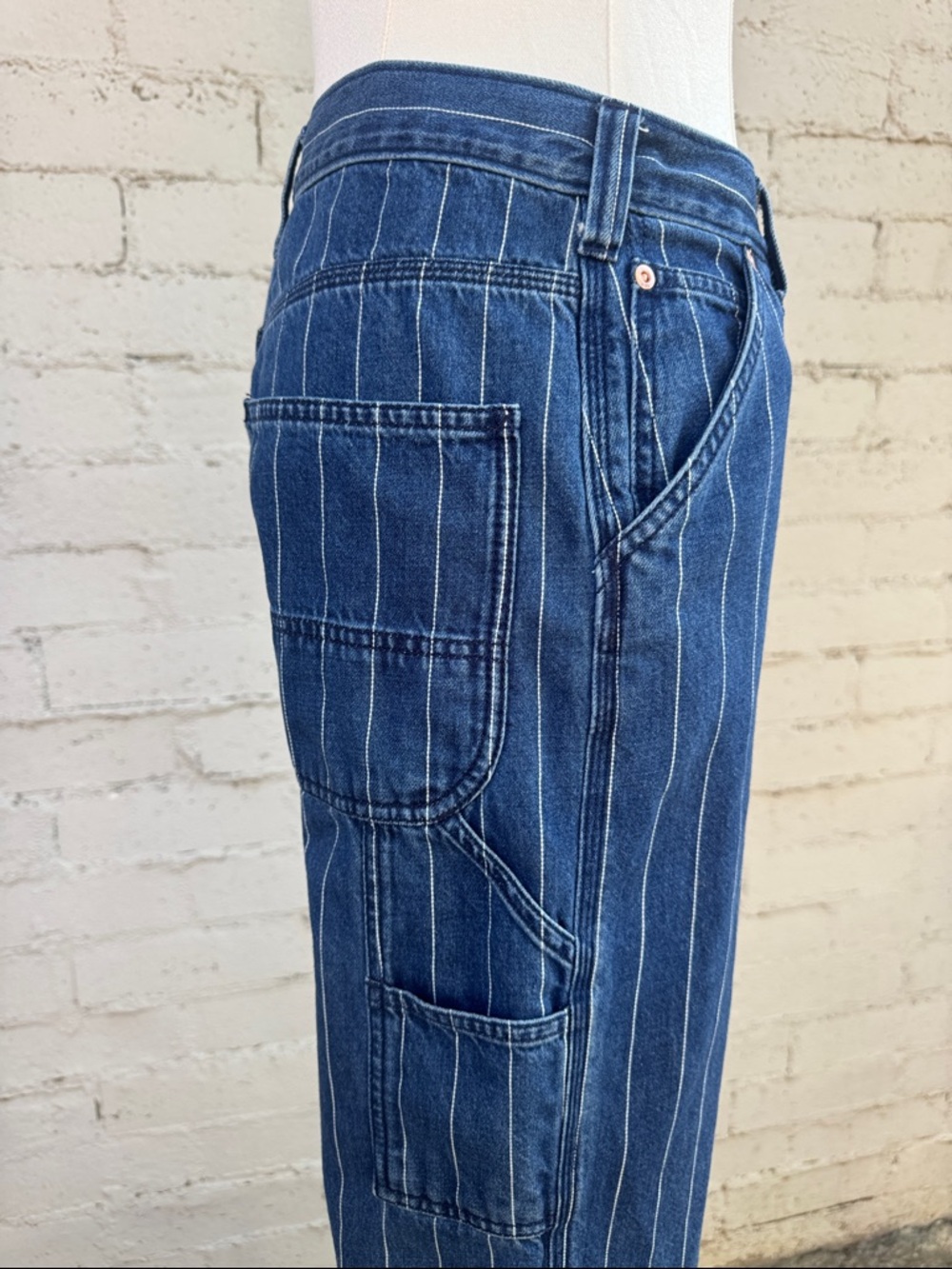 GAP 90s Loose Carpenter Mid Rise Medium Indigo Pinstripe Jeans Size 24 - Picture 10 of 16